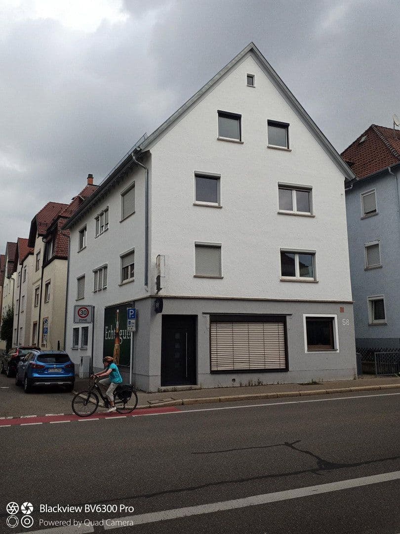 Predaj domu 398 m², pozemok 208 m², Reutlingen, Bádensko-Wurttembersko Predaj domu 398 m², pozemok 208 m², Reutlingen, Bádensko-Wurttembersko