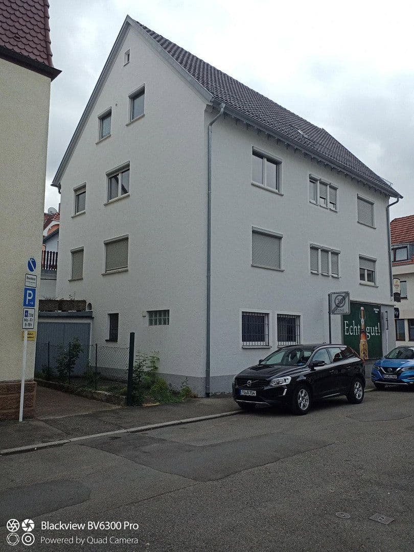 Predaj domu 398 m², pozemok 208 m², Reutlingen, Bádensko-Wurttembersko Predaj domu 398 m², pozemok 208 m², Reutlingen, Bádensko-Wurttembersko