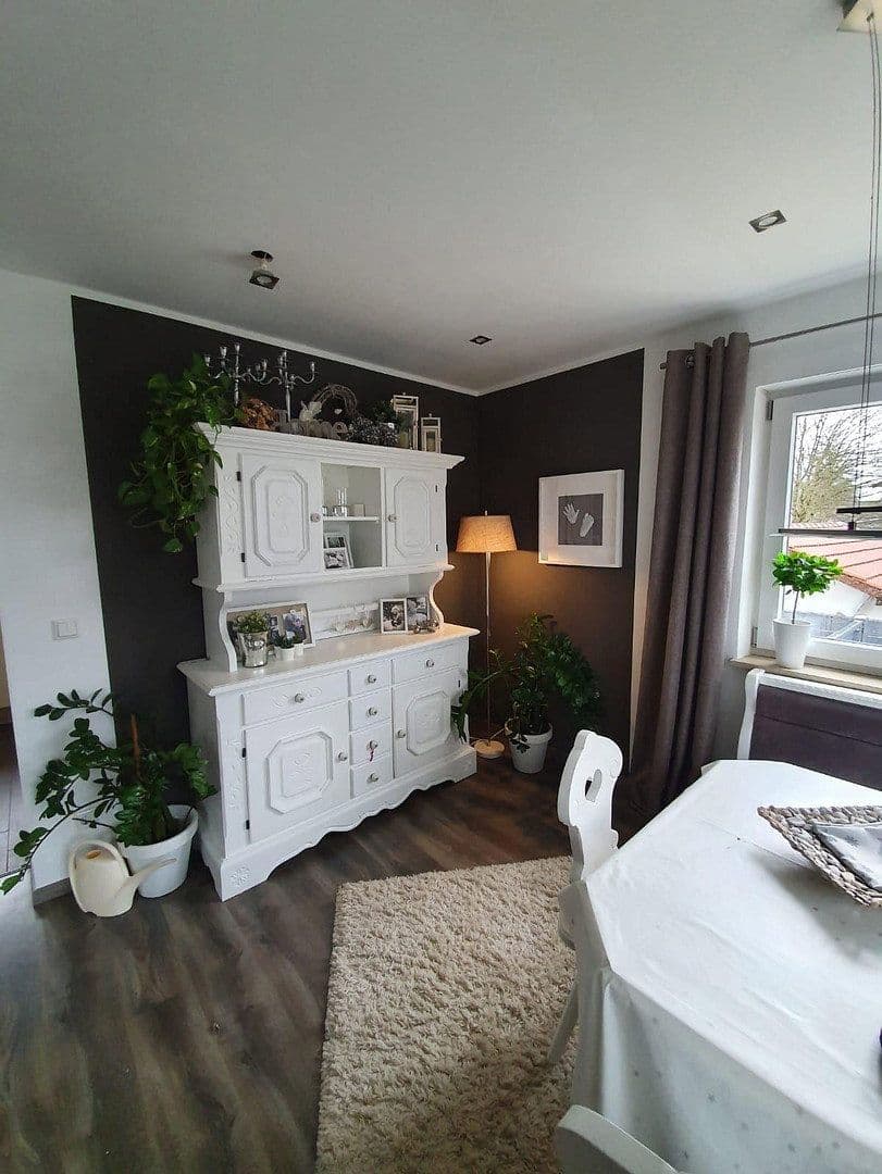 Predaj domu 115 m², pozemok 2.966 m², Abensberg, Bavorsko Predaj domu 115 m², pozemok 2.966 m², Abensberg, Bavorsko