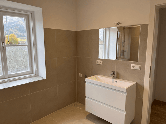 Predaj domu 145 m², pozemok 705 m², Bahnhofstr. 2, Spitz, Dolné Rakúsko Predaj domu 145 m², pozemok 705 m², Bahnhofstr. 2, Spitz, Dolné Rakúsko
