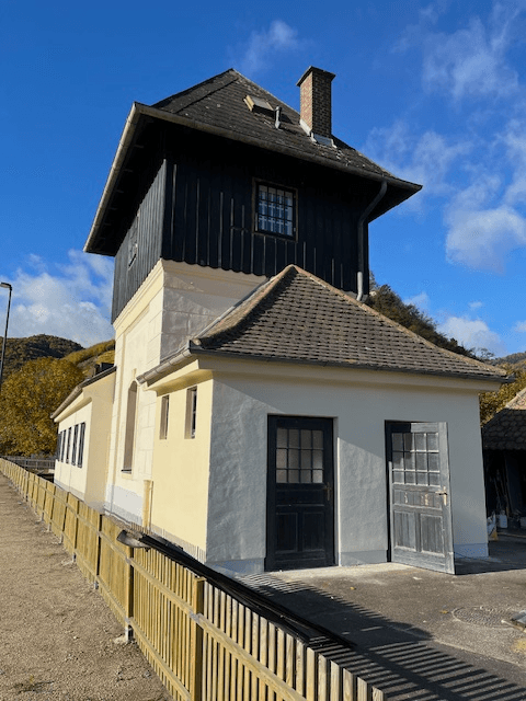 Predaj domu 145 m², pozemok 705 m², Bahnhofstr. 2, Spitz, Dolné Rakúsko Predaj domu 145 m², pozemok 705 m², Bahnhofstr. 2, Spitz, Dolné Rakúsko