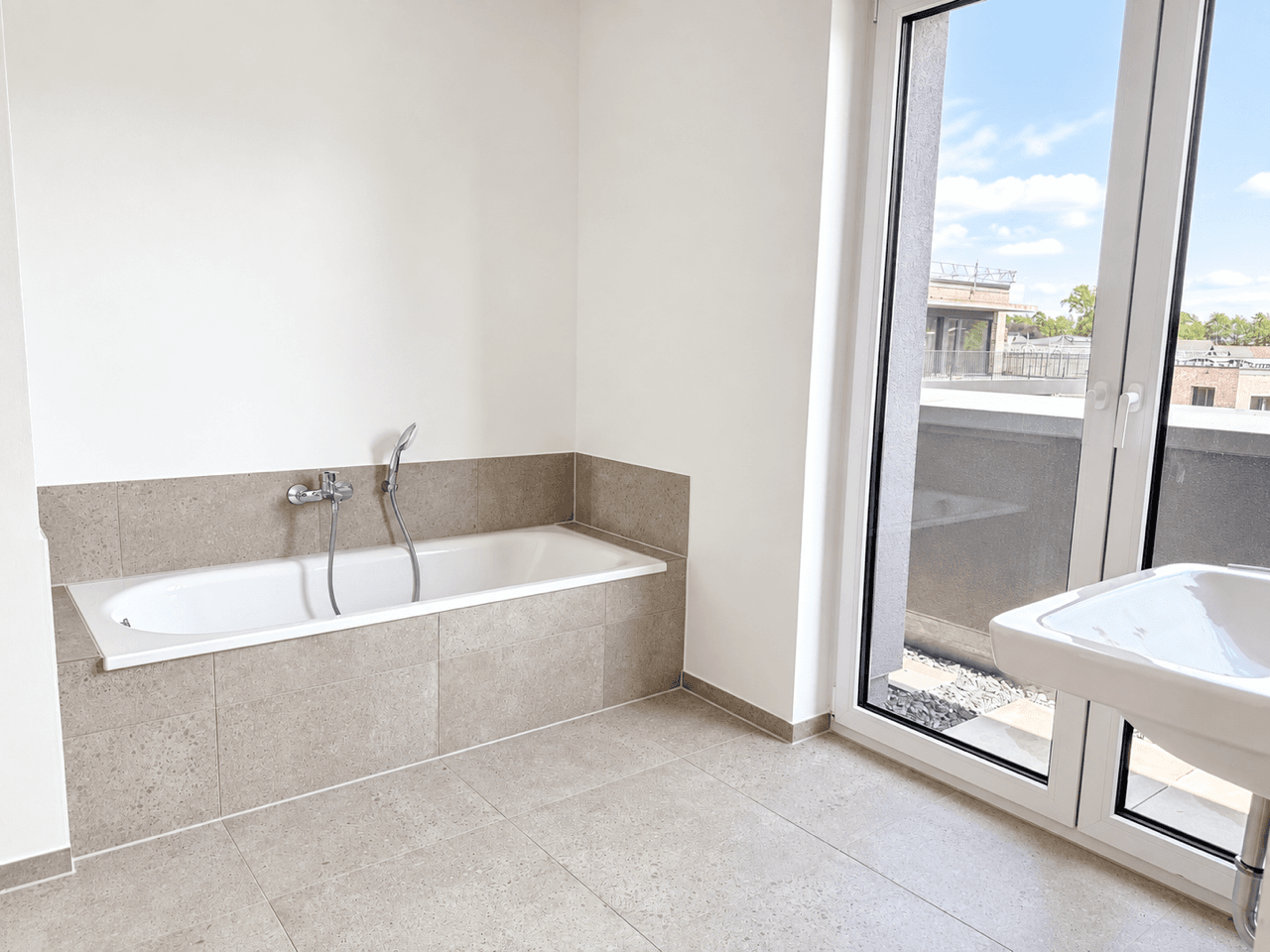 Prenájom bytu 3-izbový 136 m², Verl, Severné Porýnie - Westfálsko Prenájom bytu 3-izbový 136 m², Verl, Severné Porýnie - Westfálsko