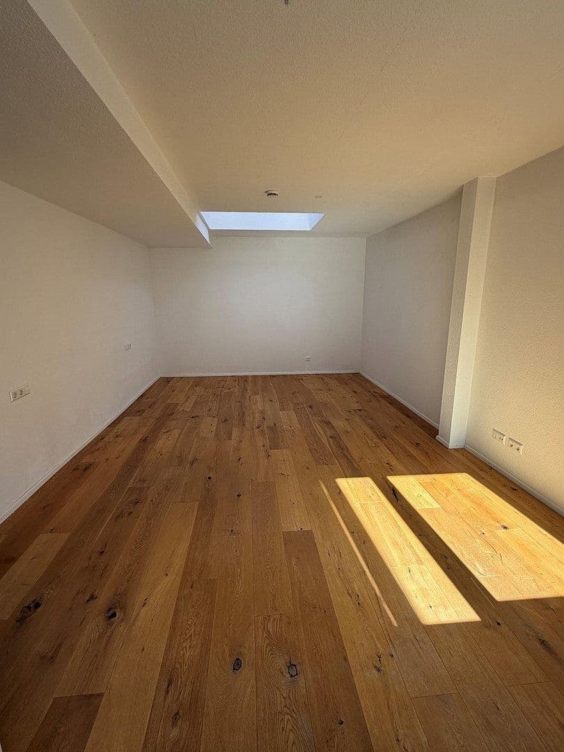 Prenájom bytu 3-izbový 164 m², Stuttgarter Straße 23, Weil der Stadt, Bádensko-Wurttembersko Prenájom bytu 3-izbový 164 m², Stuttgarter Straße 23, Weil der Stadt, Bádensko-Wurttembersko