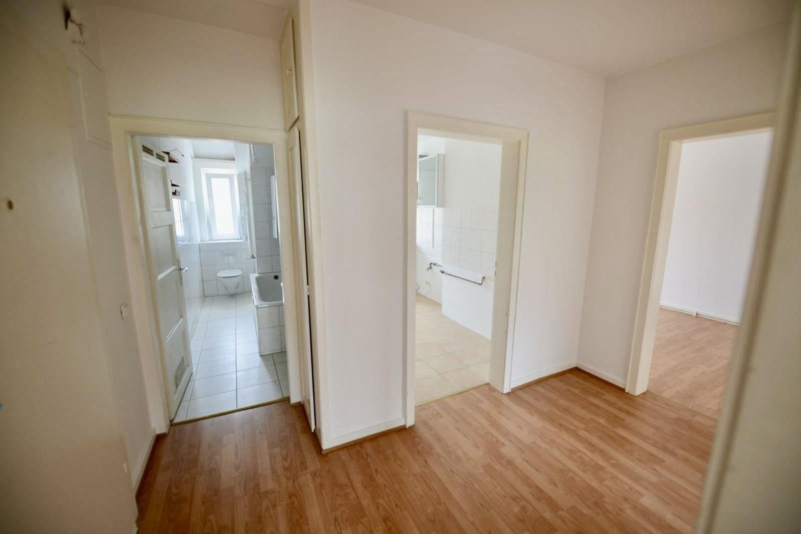 Prenájom bytu 3-izbový 80 m², Wiesbaden, Hesensko Prenájom bytu 3-izbový 80 m², Wiesbaden, Hesensko