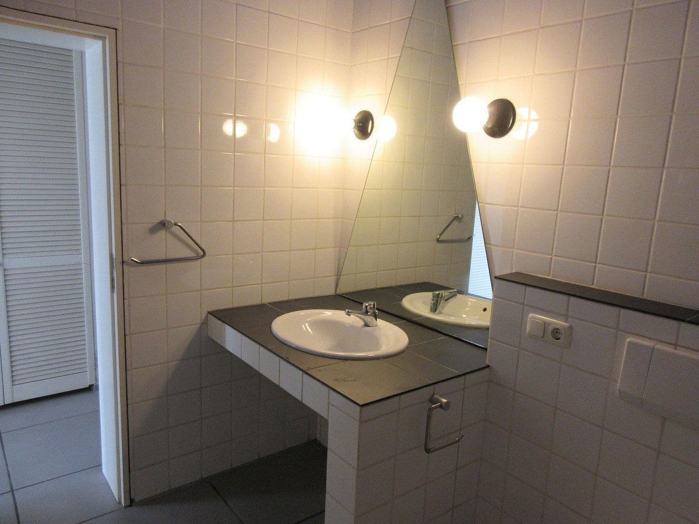 Predaj domu 250 m², pozemok 586 m², Reinheim, Hesensko Predaj domu 250 m², pozemok 586 m², Reinheim, Hesensko