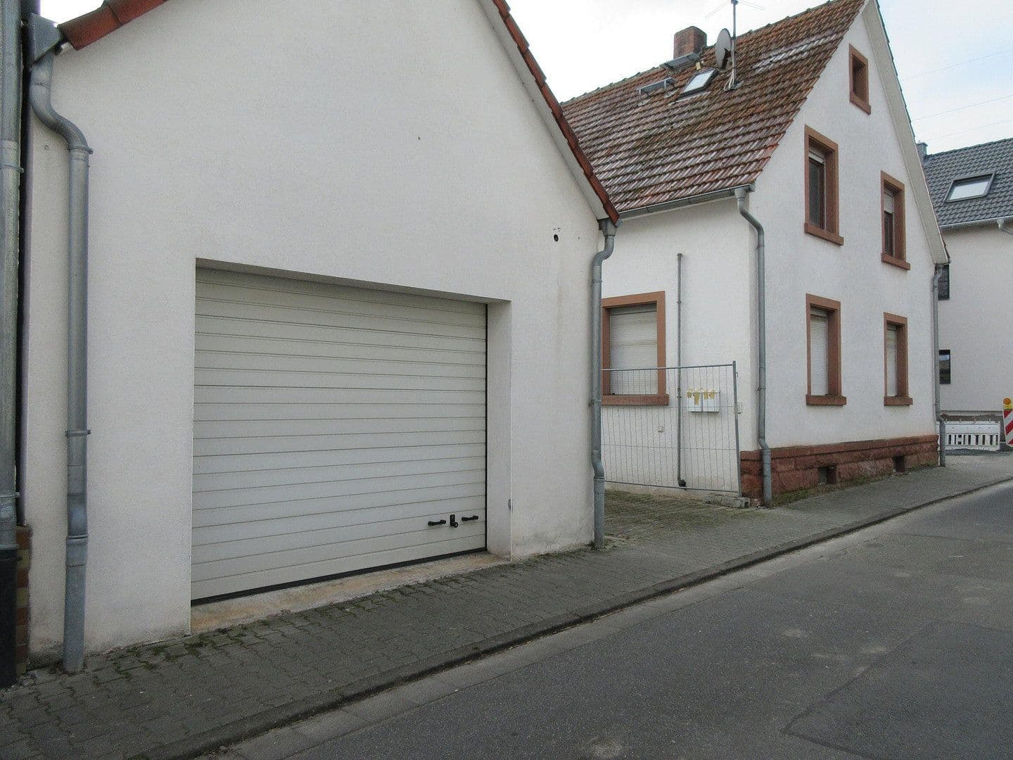 Predaj domu 250 m², pozemok 586 m², Reinheim, Hesensko Predaj domu 250 m², pozemok 586 m², Reinheim, Hesensko