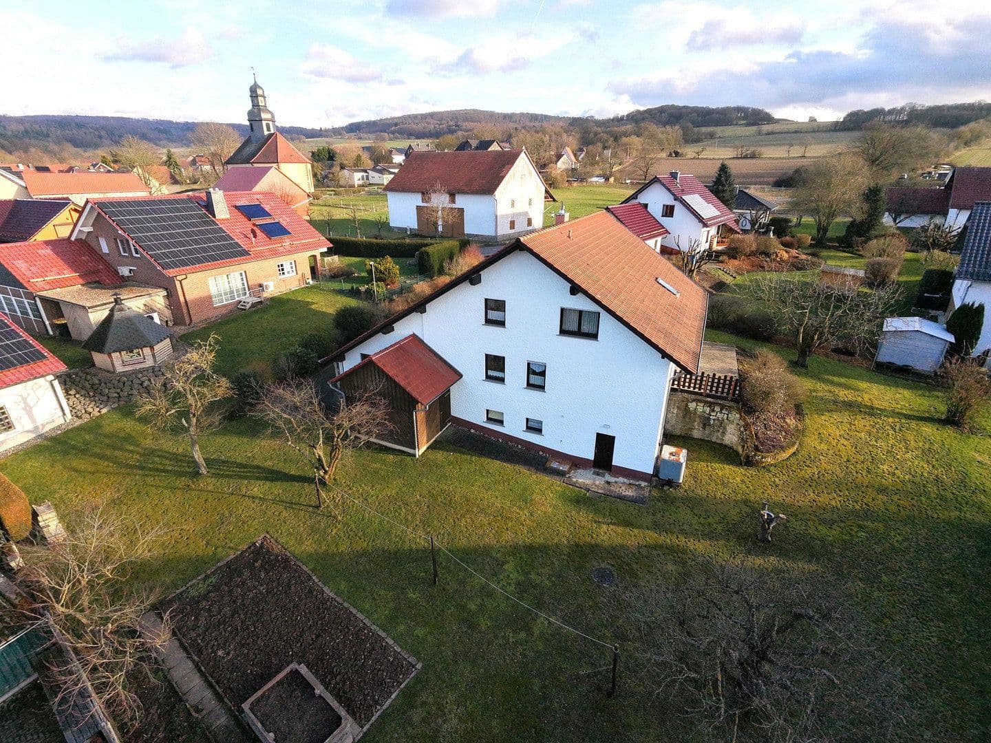 Predaj domu 190 m², pozemok 1.263 m², Frielendorf, Hesensko Predaj domu 190 m², pozemok 1.263 m², Frielendorf, Hesensko