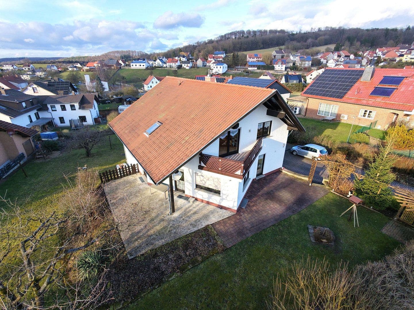 Predaj domu 190 m², pozemok 1.263 m², Frielendorf, Hesensko Predaj domu 190 m², pozemok 1.263 m², Frielendorf, Hesensko