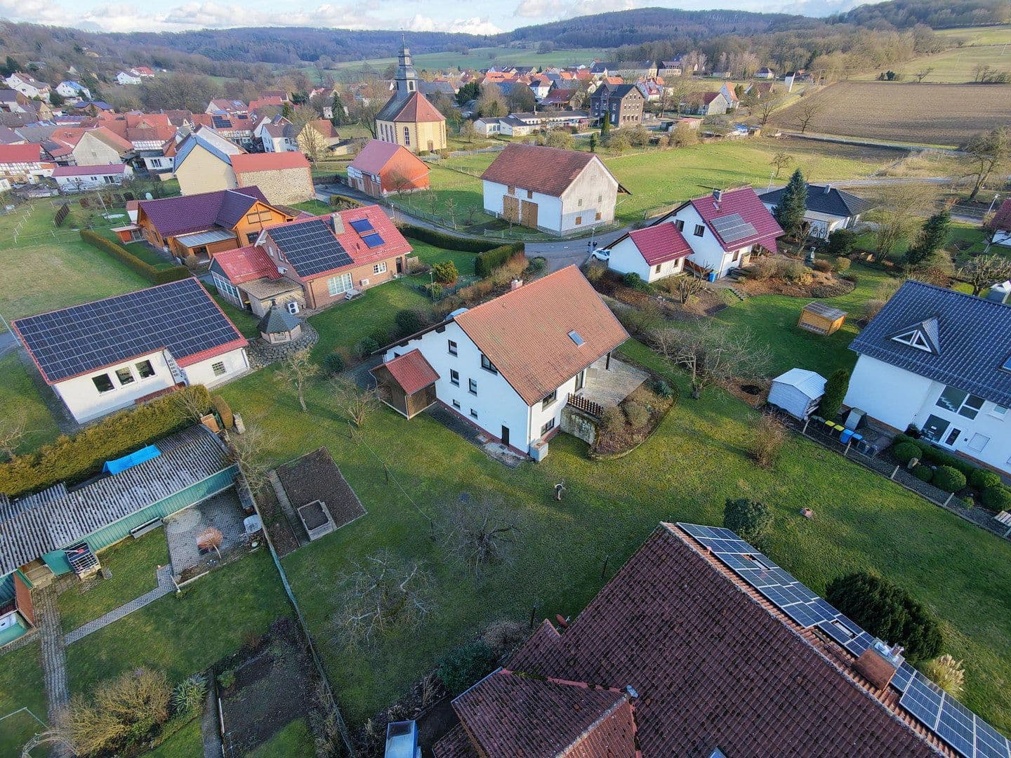 Predaj domu 190 m², pozemok 1.263 m², Frielendorf, Hesensko Predaj domu 190 m², pozemok 1.263 m², Frielendorf, Hesensko