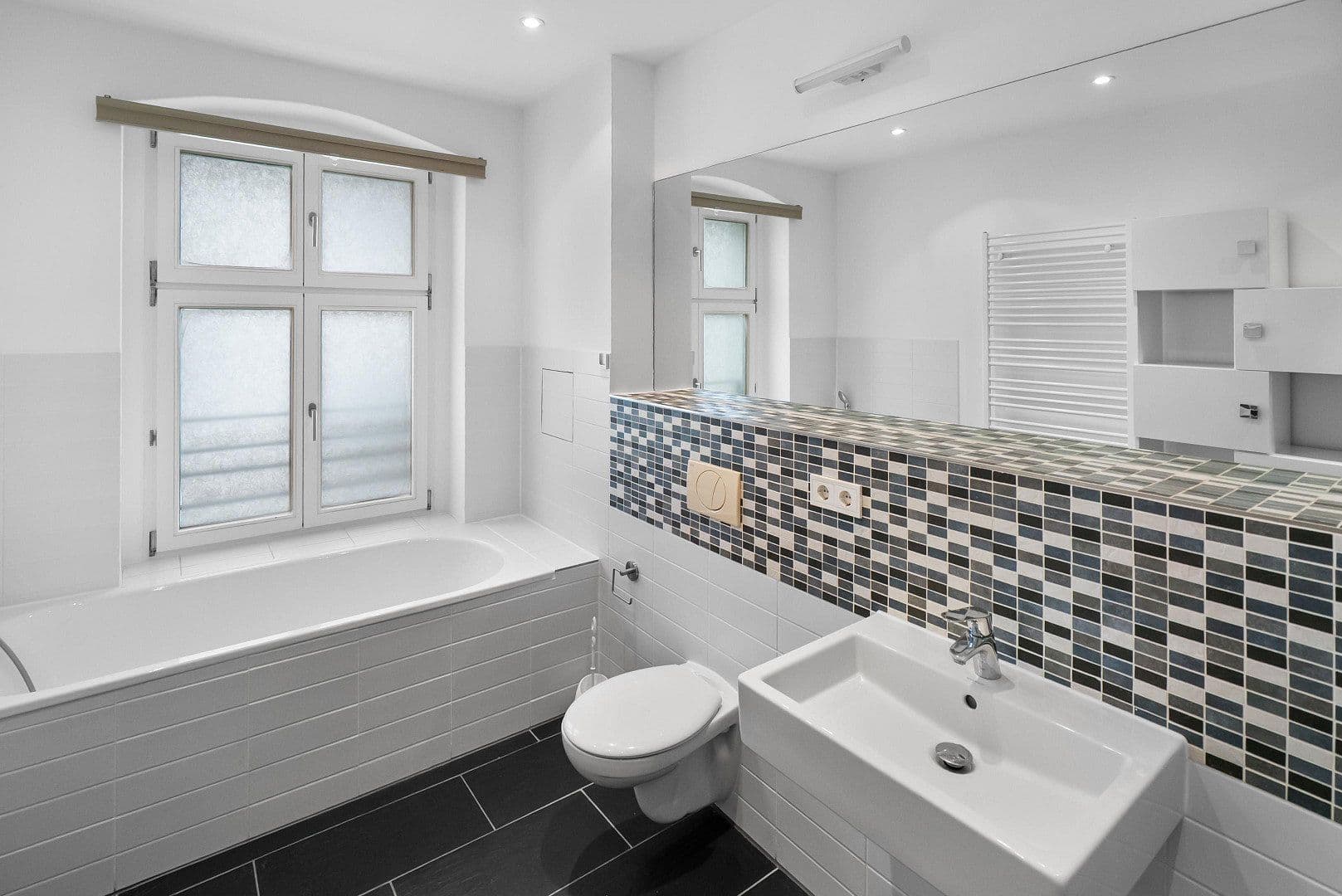 Predaj bytu 3-izbový 171 m², Marienstraße 9,, Berlin, Berlín Predaj bytu 3-izbový 171 m², Marienstraße 9,, Berlin, Berlín