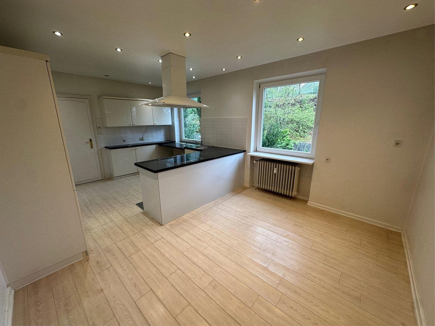 Prenájom domu 170 m², pozemok 1.400 m², Bendestorf, Dolné Sasko Prenájom domu 170 m², pozemok 1.400 m², Bendestorf, Dolné Sasko