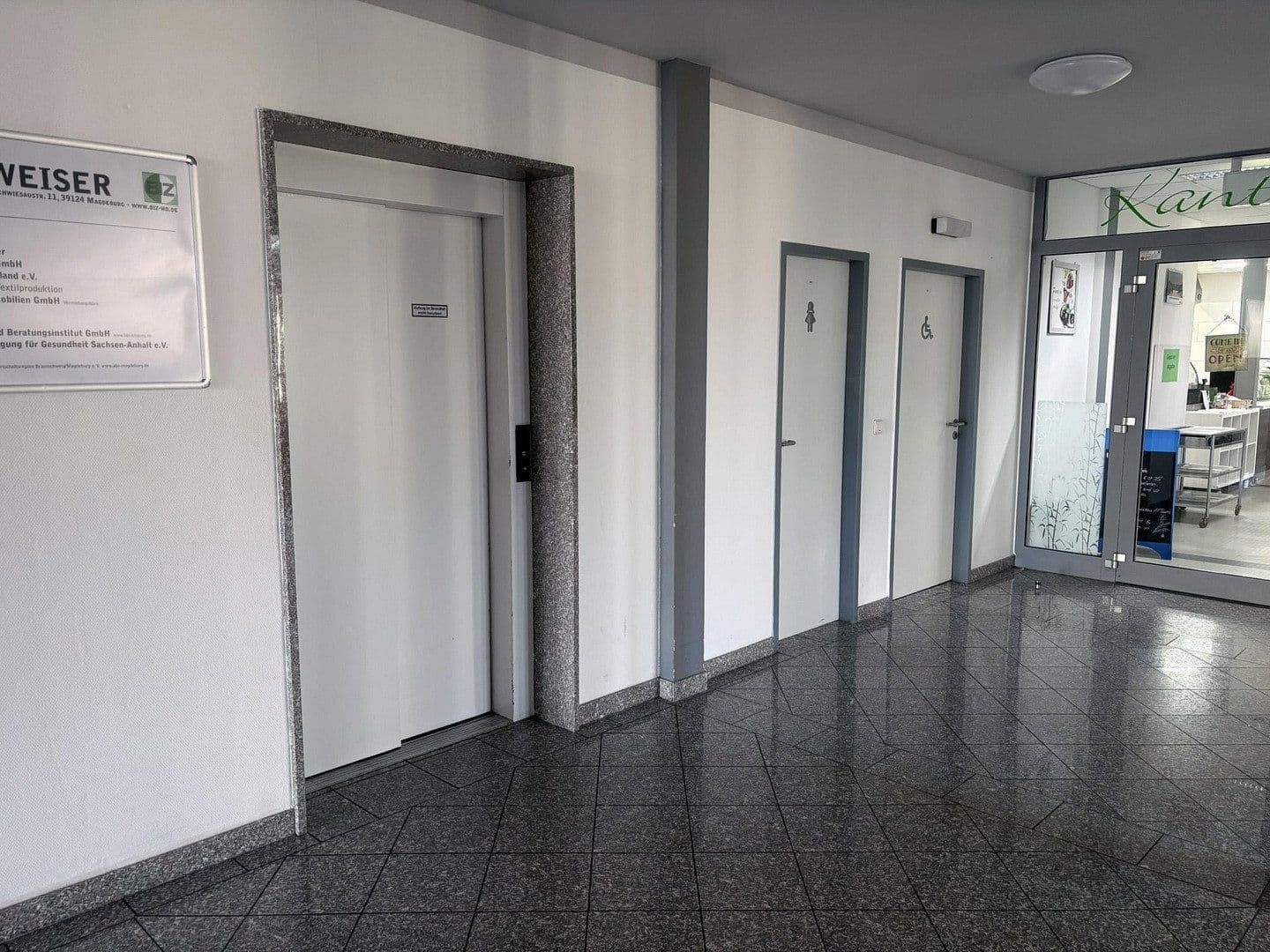Prenájom kancelárie 17 m², Schwiesaustr. 11, Magdeburg, Sasko-Anhaltsko Prenájom kancelárie 17 m², Schwiesaustr. 11, Magdeburg, Sasko-Anhaltsko