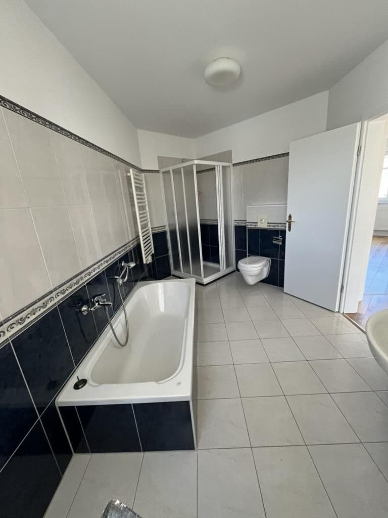 Prenájom domu 122 m², pozemok 350 m², Rostock, Meklenbursko-Predpomoransko Prenájom domu 122 m², pozemok 350 m², Rostock, Meklenbursko-Predpomoransko
