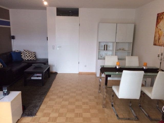 Prenájom bytu 2-izbový 74 m², München, Bavorsko Prenájom bytu 2-izbový 74 m², München, Bavorsko