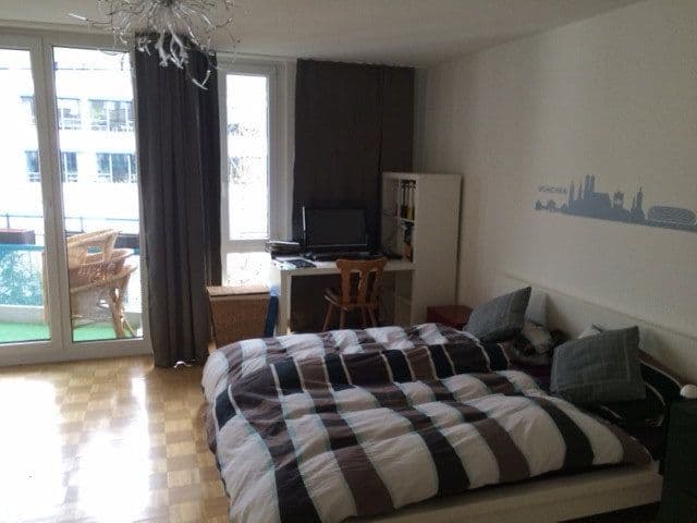 Prenájom bytu 2-izbový 74 m², München, Bavorsko Prenájom bytu 2-izbový 74 m², München, Bavorsko