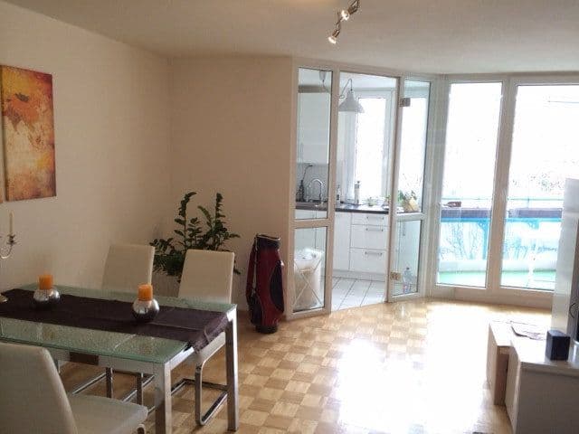 Prenájom bytu 2-izbový 74 m², München, Bavorsko Prenájom bytu 2-izbový 74 m², München, Bavorsko
