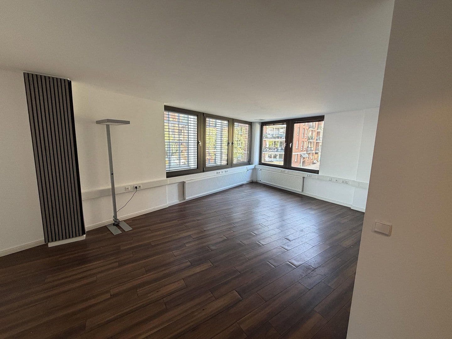 Prenájom kancelárie 101 m², Große Elbstraße 42, Hamburg, Hamburg Prenájom kancelárie 101 m², Große Elbstraße 42, Hamburg, Hamburg