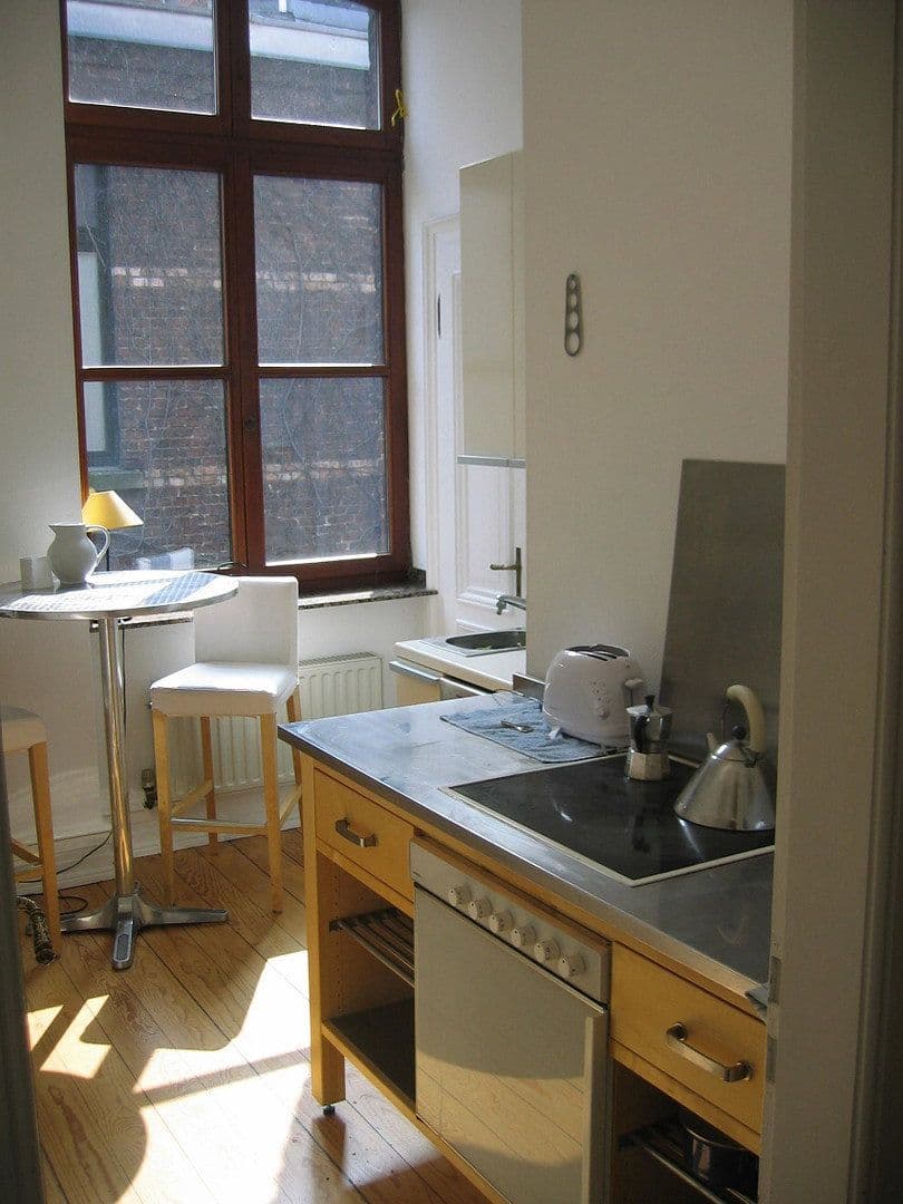 Prenájom bytu 1-izbový 70 m², Brüsseler Platz 6, Köln, Severné Porýnie - Westfálsko Prenájom bytu 1-izbový 70 m², Brüsseler Platz 6, Köln, Severné Porýnie - Westfálsko