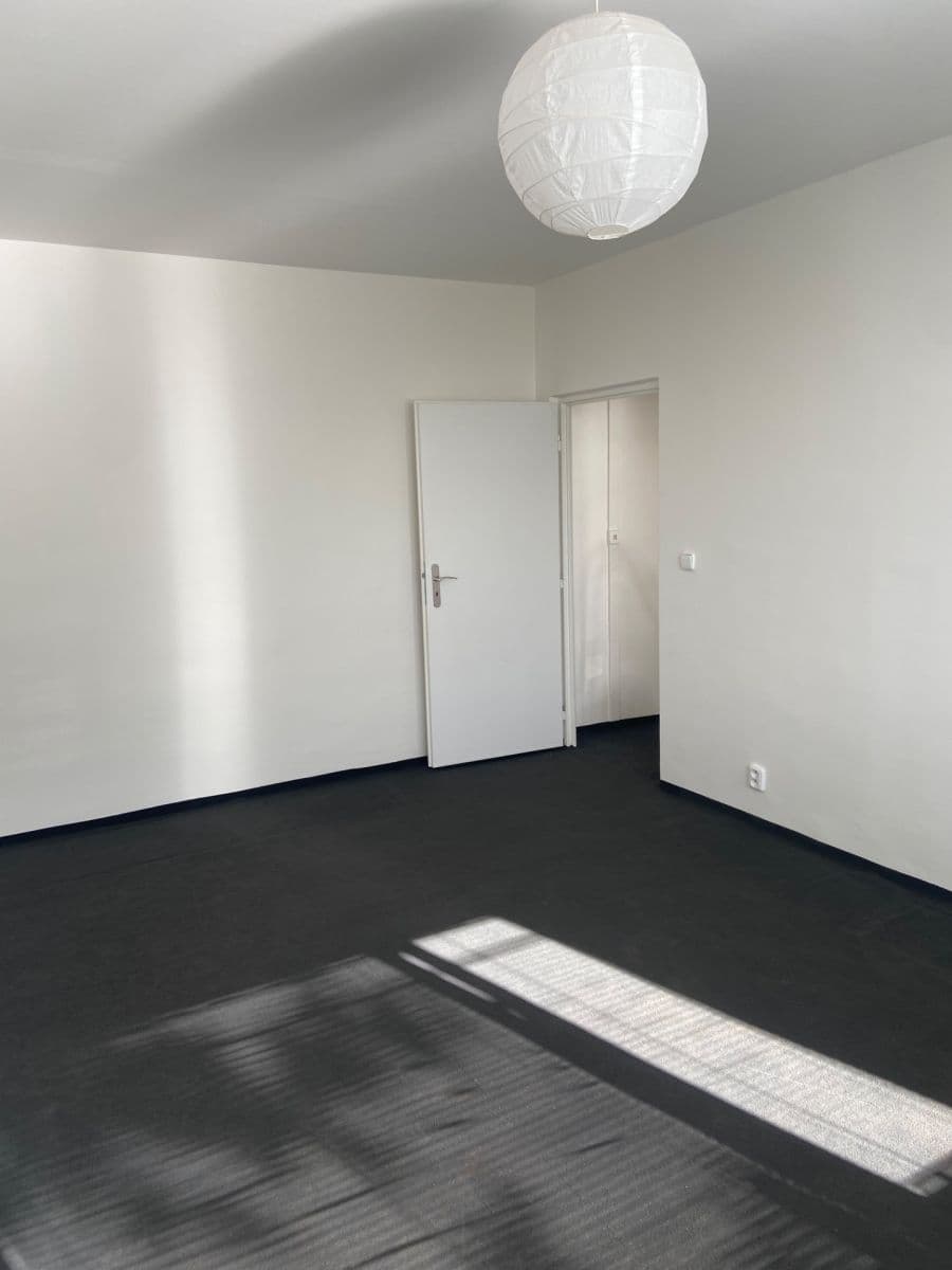Prenájom bytu 1-izbový 38 m², Stavbařů, Roudnice nad Labem, Ústecký kraj Prenájom bytu 1-izbový 38 m², Stavbařů, Roudnice nad Labem, Ústecký kraj