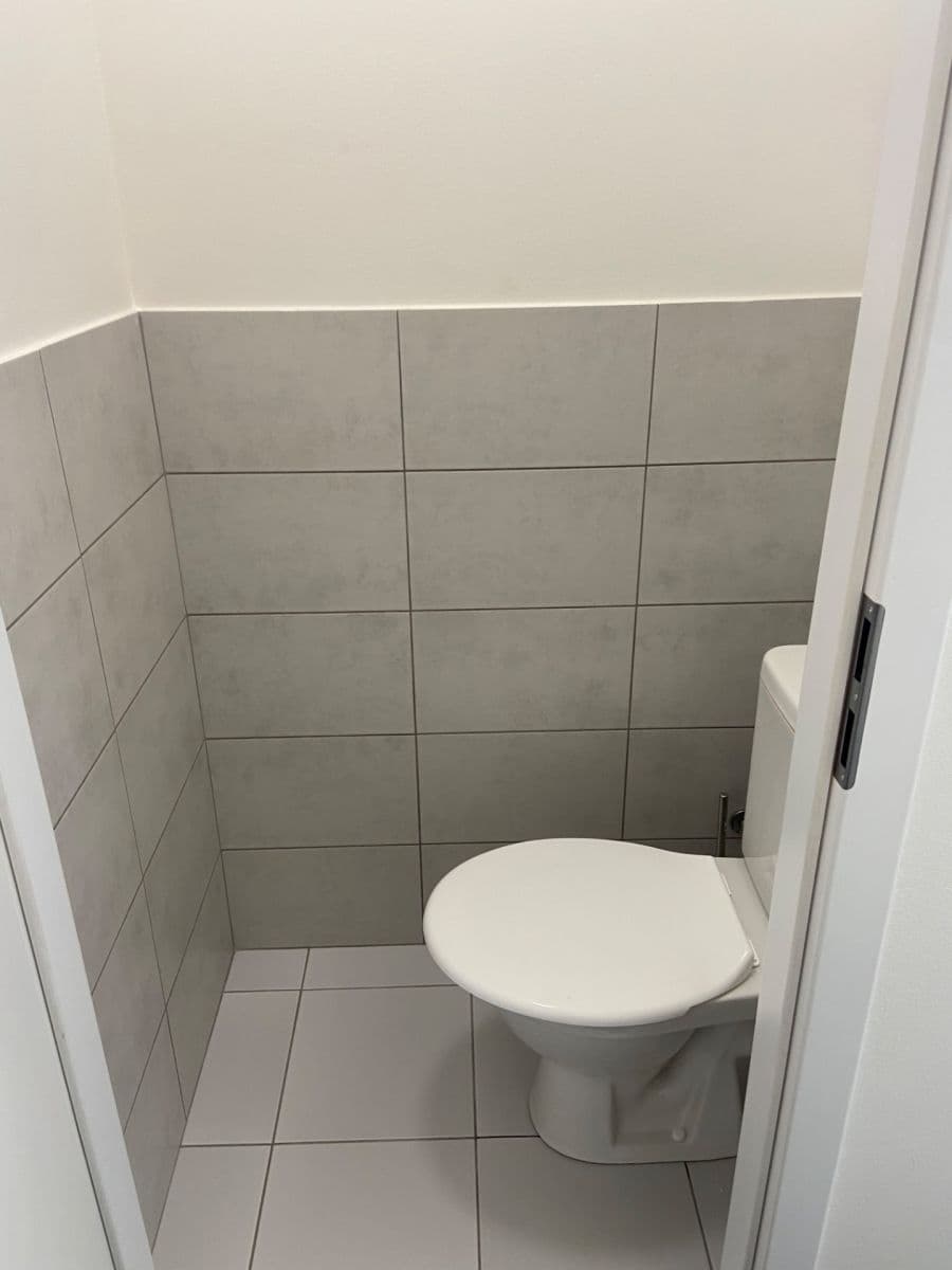 Prenájom bytu 1-izbový 38 m², Stavbařů, Roudnice nad Labem, Ústecký kraj Prenájom bytu 1-izbový 38 m², Stavbařů, Roudnice nad Labem, Ústecký kraj