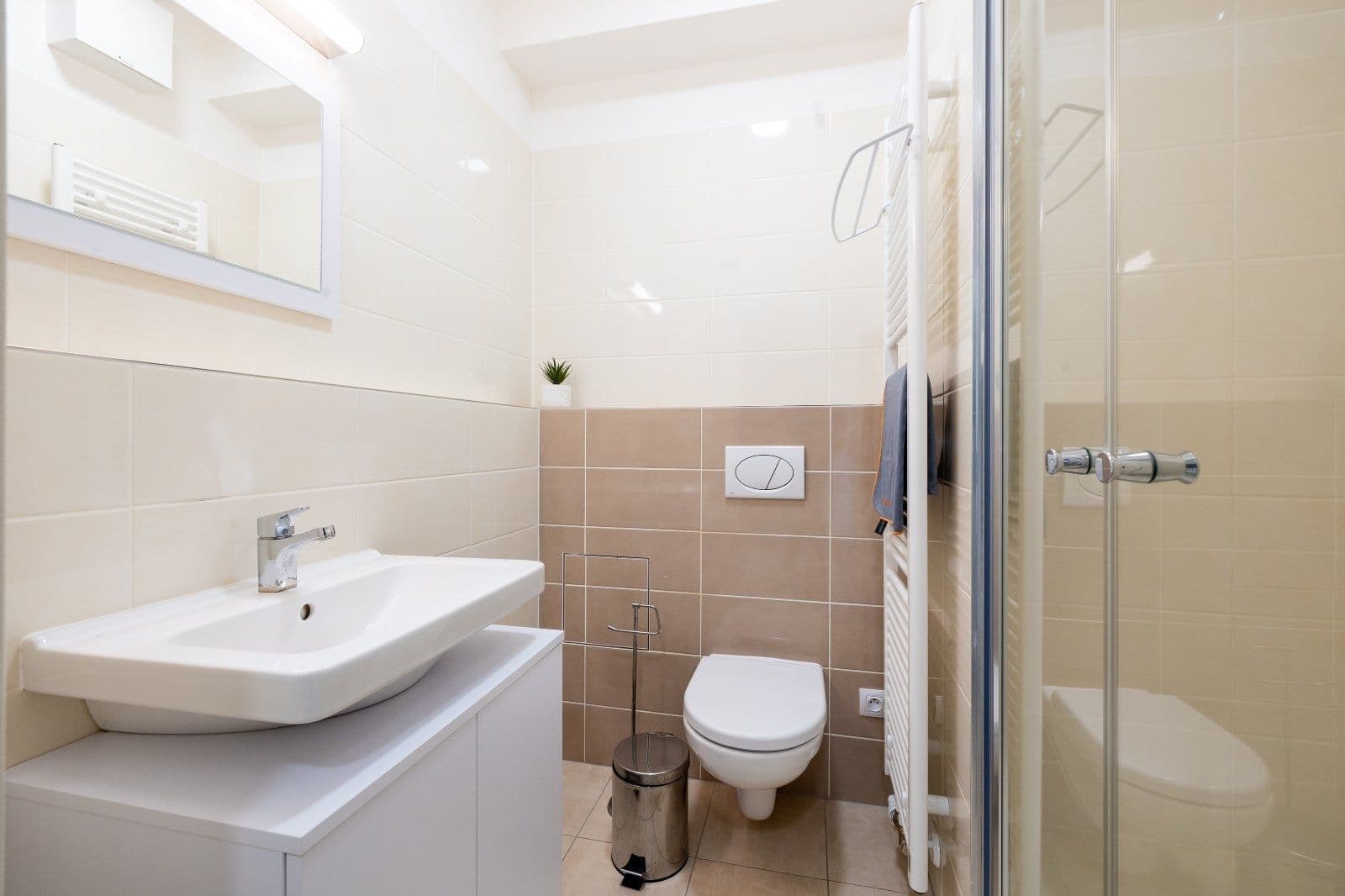 Prenájom bytu 1-izbový 27 m², Magisterská, Plzeň, Plzeňský kraj Prenájom bytu 1-izbový 27 m², Magisterská, Plzeň, Plzeňský kraj