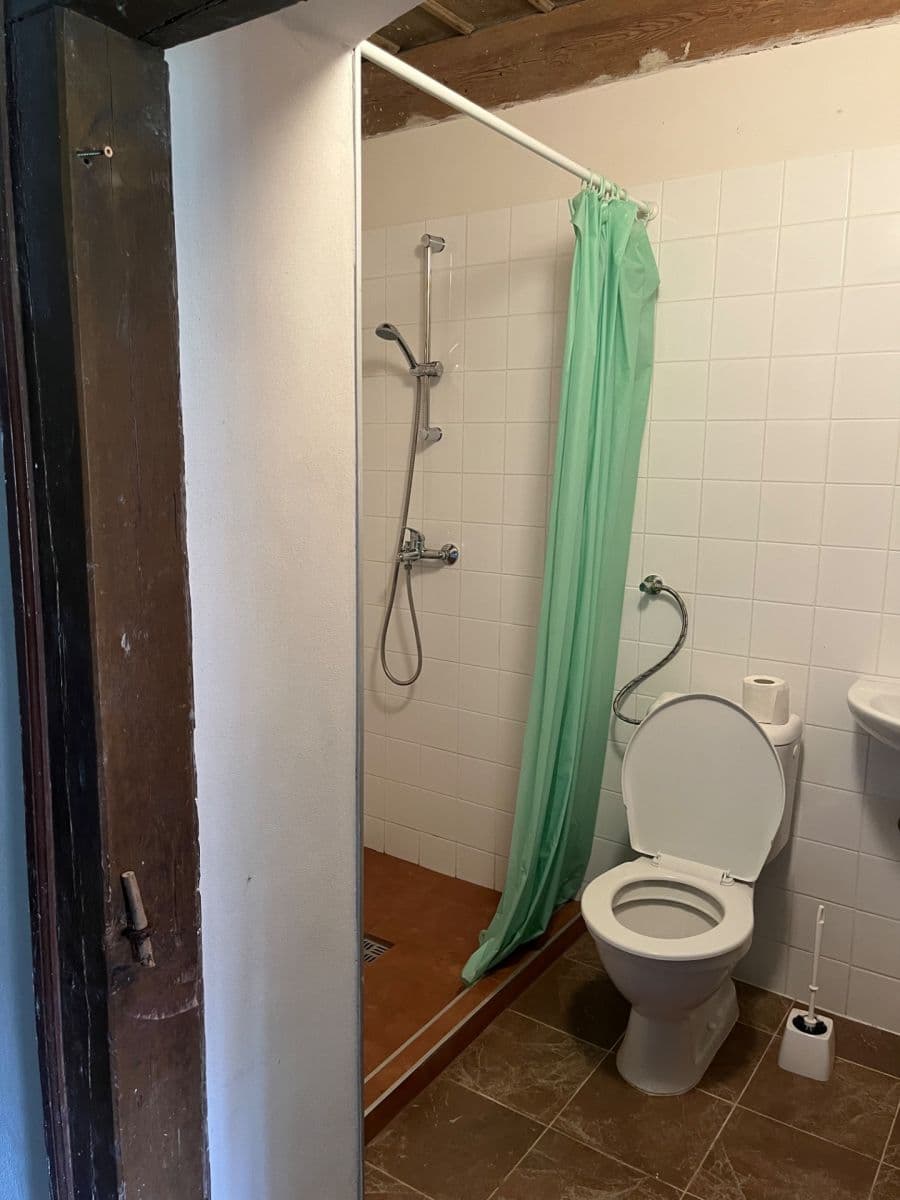 Predaj rekreačného objektu 134 m², pozemok 3.129 m², Nový Bydžov, Královéhradecký kraj Predaj rekreačného objektu 134 m², pozemok 3.129 m², Nový Bydžov, Královéhradecký kraj