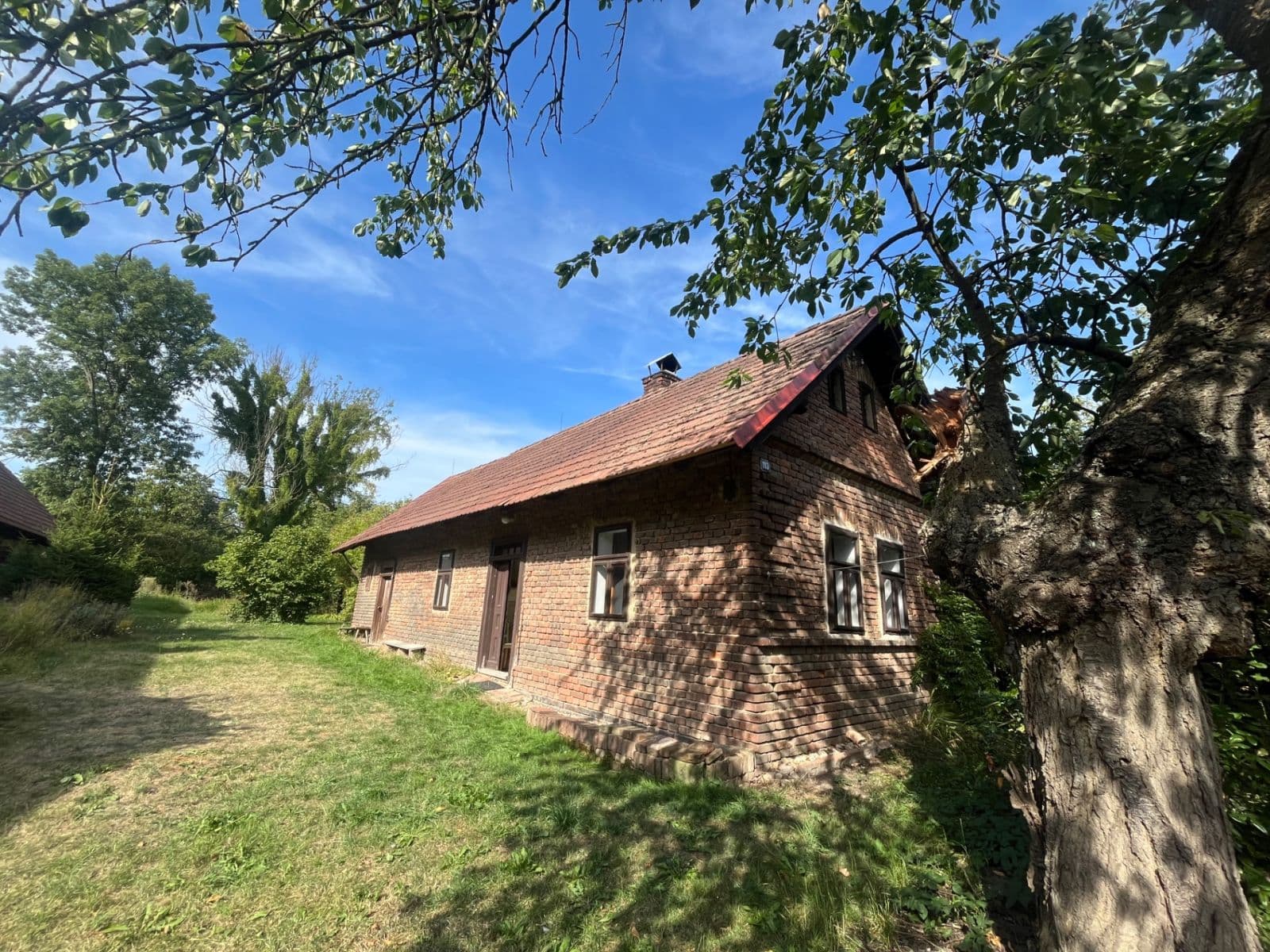 Predaj rekreačného objektu 134 m², pozemok 3.129 m², Nový Bydžov, Královéhradecký kraj Predaj rekreačného objektu 134 m², pozemok 3.129 m², Nový Bydžov, Královéhradecký kraj
