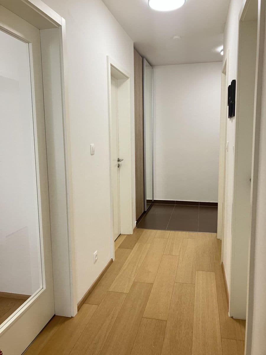 Predaj bytu 3-izbový 80 m², K Beranovu, Praha, Praha Predaj bytu 3-izbový 80 m², K Beranovu, Praha, Praha