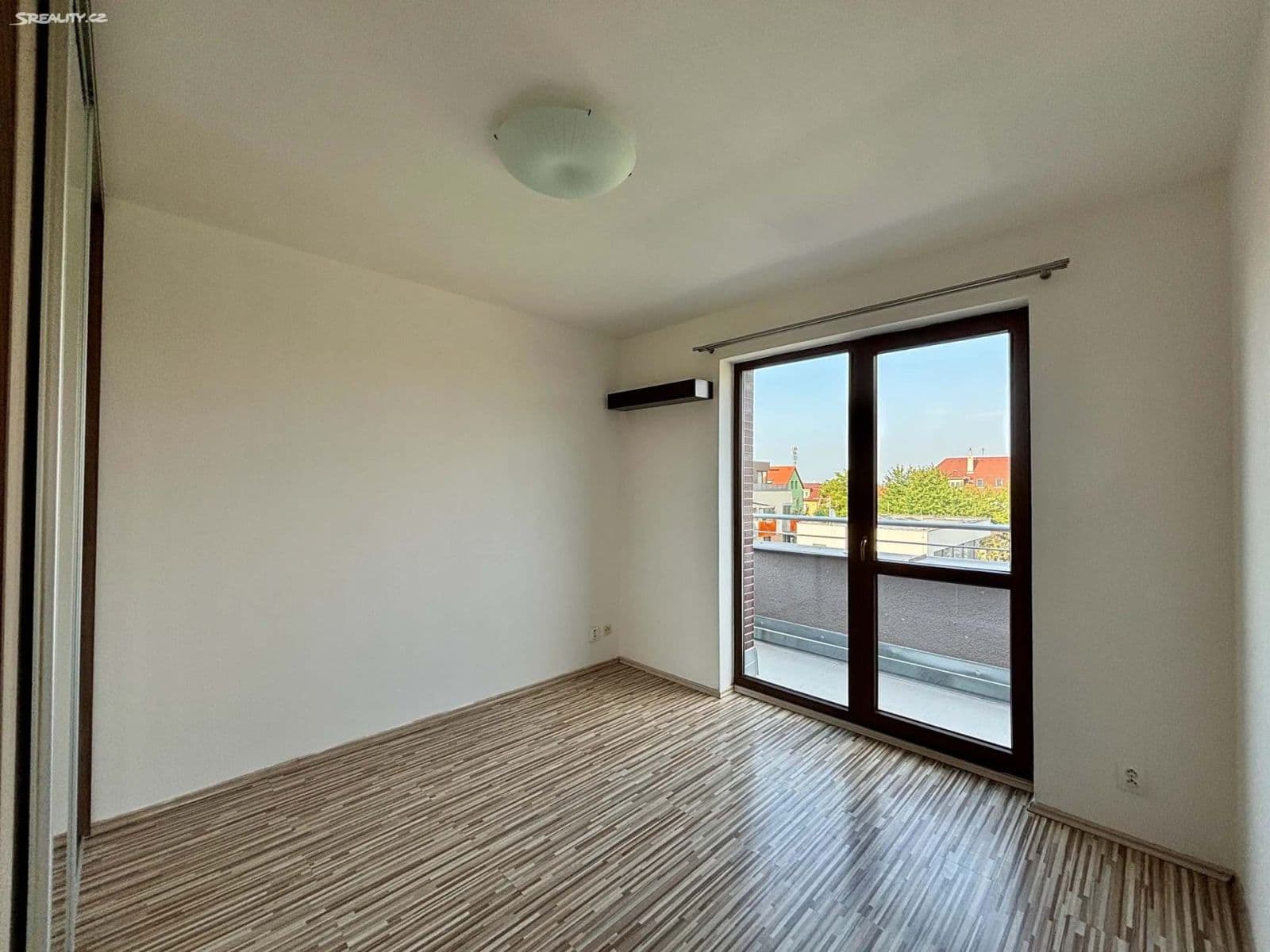 Predaj bytu 2-izbový 43 m², U Výstavby, Praha, Praha Predaj bytu 2-izbový 43 m², U Výstavby, Praha, Praha