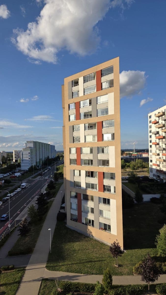 Prenájom bytu 1-izbový 30 m², Hornoměcholupská, Praha, Praha Prenájom bytu 1-izbový 30 m², Hornoměcholupská, Praha, Praha