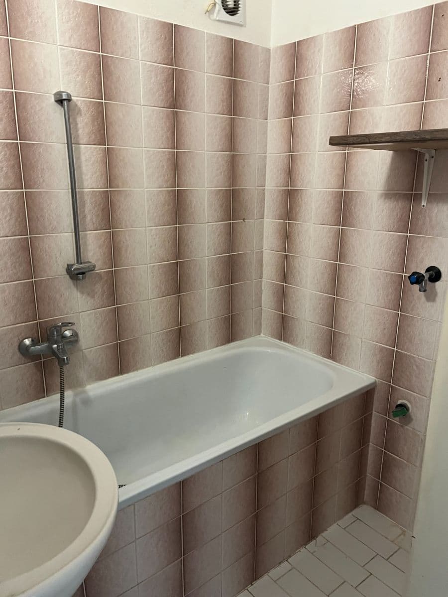 Predaj bytu 2-izbový 45 m², Tatarkova, Praha, Praha Predaj bytu 2-izbový 45 m², Tatarkova, Praha, Praha