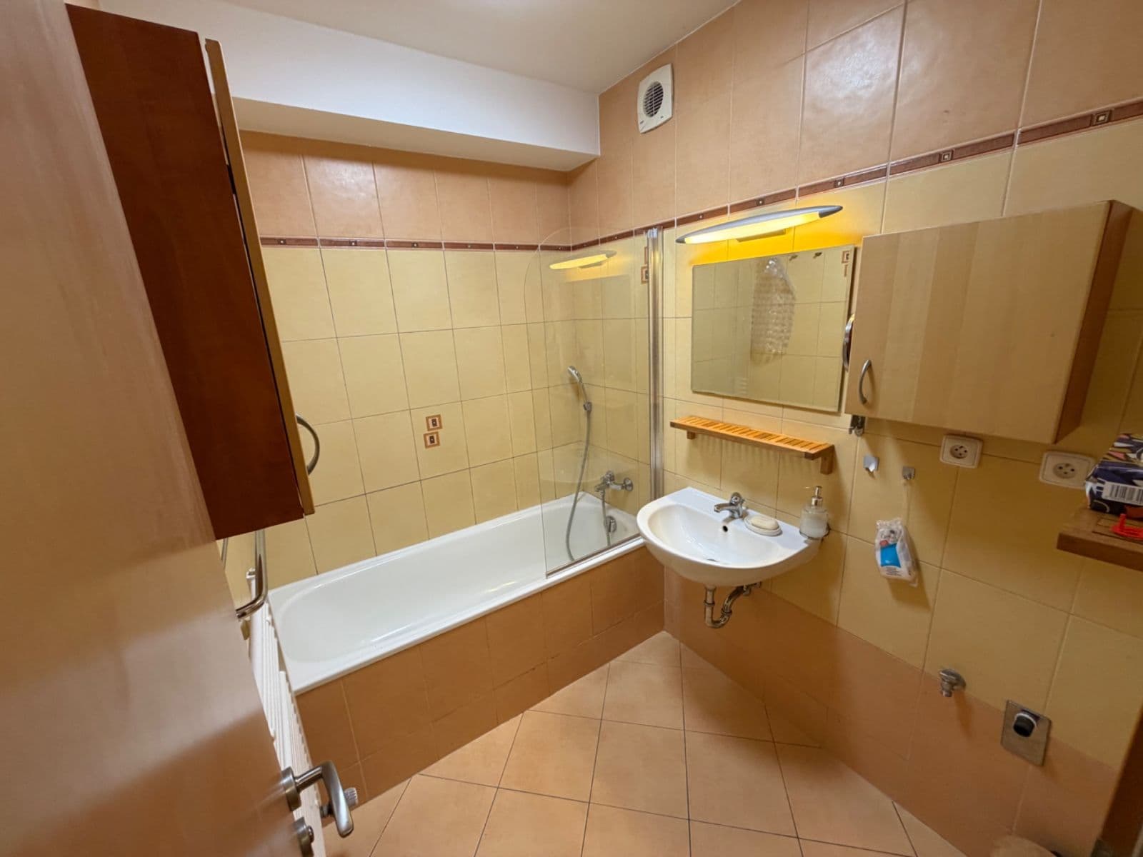 Prenájom bytu 2-izbový 65 m², Nová kolonie, Praha, Praha Prenájom bytu 2-izbový 65 m², Nová kolonie, Praha, Praha