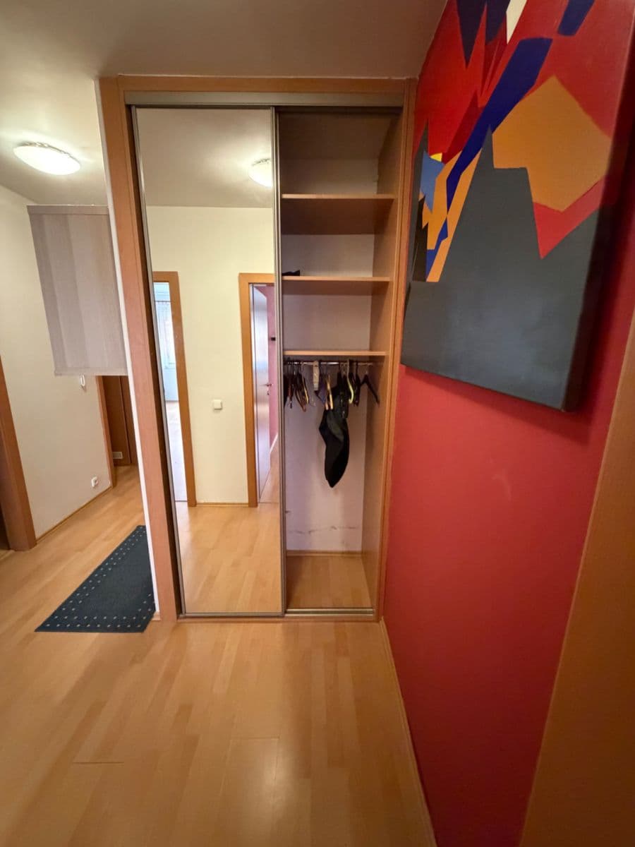 Prenájom bytu 2-izbový 65 m², Nová kolonie, Praha, Praha Prenájom bytu 2-izbový 65 m², Nová kolonie, Praha, Praha