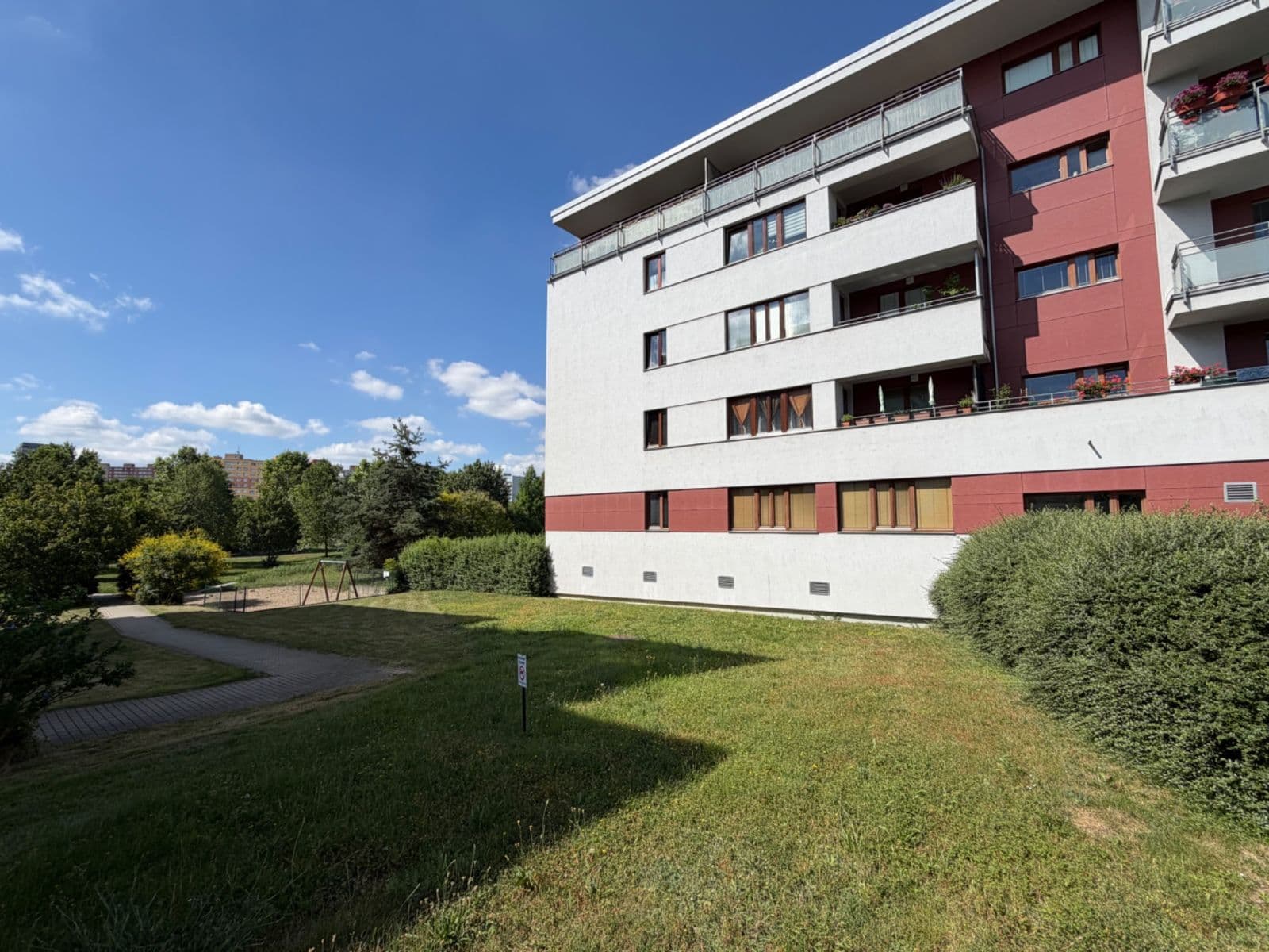Prenájom bytu 2-izbový 65 m², Nová kolonie, Praha, Praha Prenájom bytu 2-izbový 65 m², Nová kolonie, Praha, Praha
