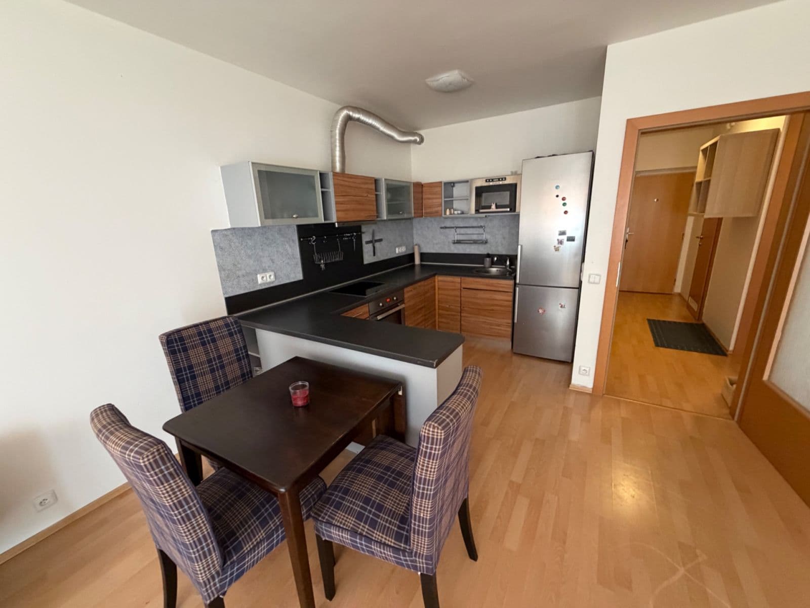 Prenájom bytu 2-izbový 65 m², Nová kolonie, Praha, Praha Prenájom bytu 2-izbový 65 m², Nová kolonie, Praha, Praha