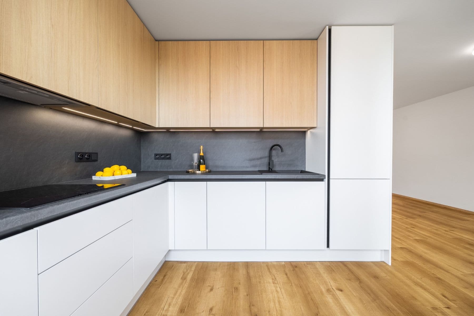 Predaj bytu 3-izbový 73 m², Pospíchalova, Praha, Praha Predaj bytu 3-izbový 73 m², Pospíchalova, Praha, Praha