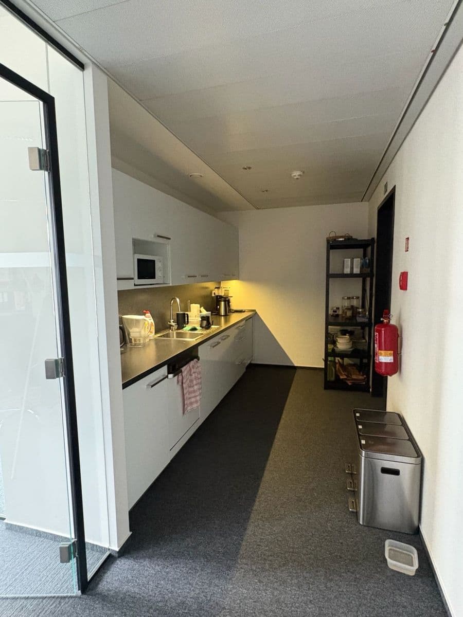 Prenájom kancelárie 182 m², Voctářova, Praha, Praha Prenájom kancelárie 182 m², Voctářova, Praha, Praha