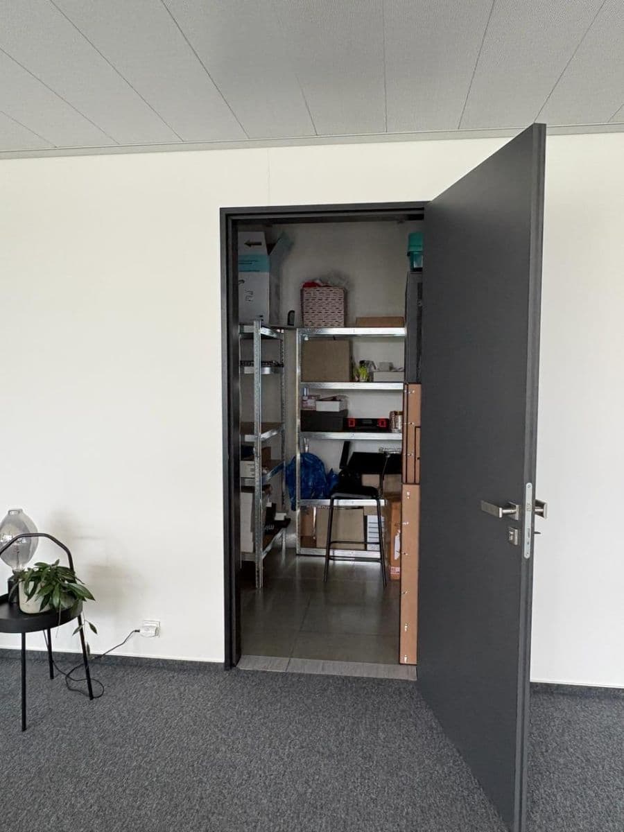 Prenájom kancelárie 182 m², Voctářova, Praha, Praha Prenájom kancelárie 182 m², Voctářova, Praha, Praha