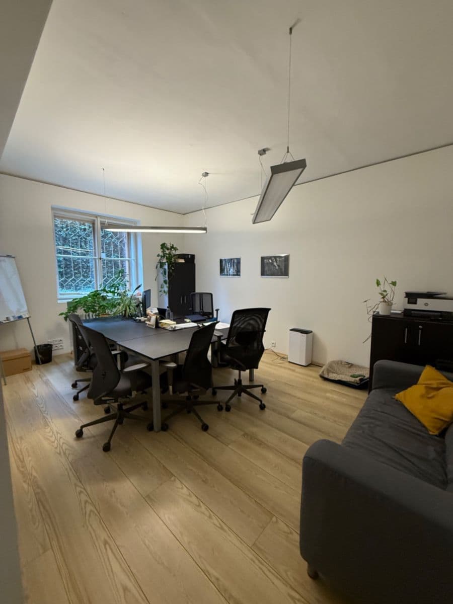Prenájom nebytového priestoru 80 m², Rašínovo nábřeží, Praha, Praha Prenájom nebytového priestoru 80 m², Rašínovo nábřeží, Praha, Praha