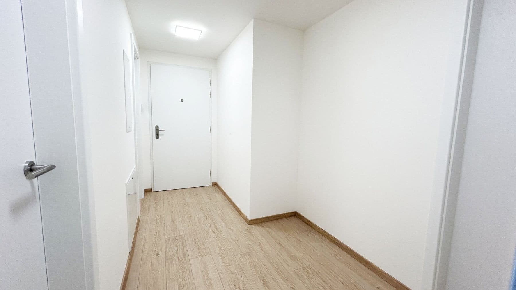 Prenájom bytu 2-izbový 85 m², Cihlářská, Hostivice, Středočeský kraj Prenájom bytu 2-izbový 85 m², Cihlářská, Hostivice, Středočeský kraj