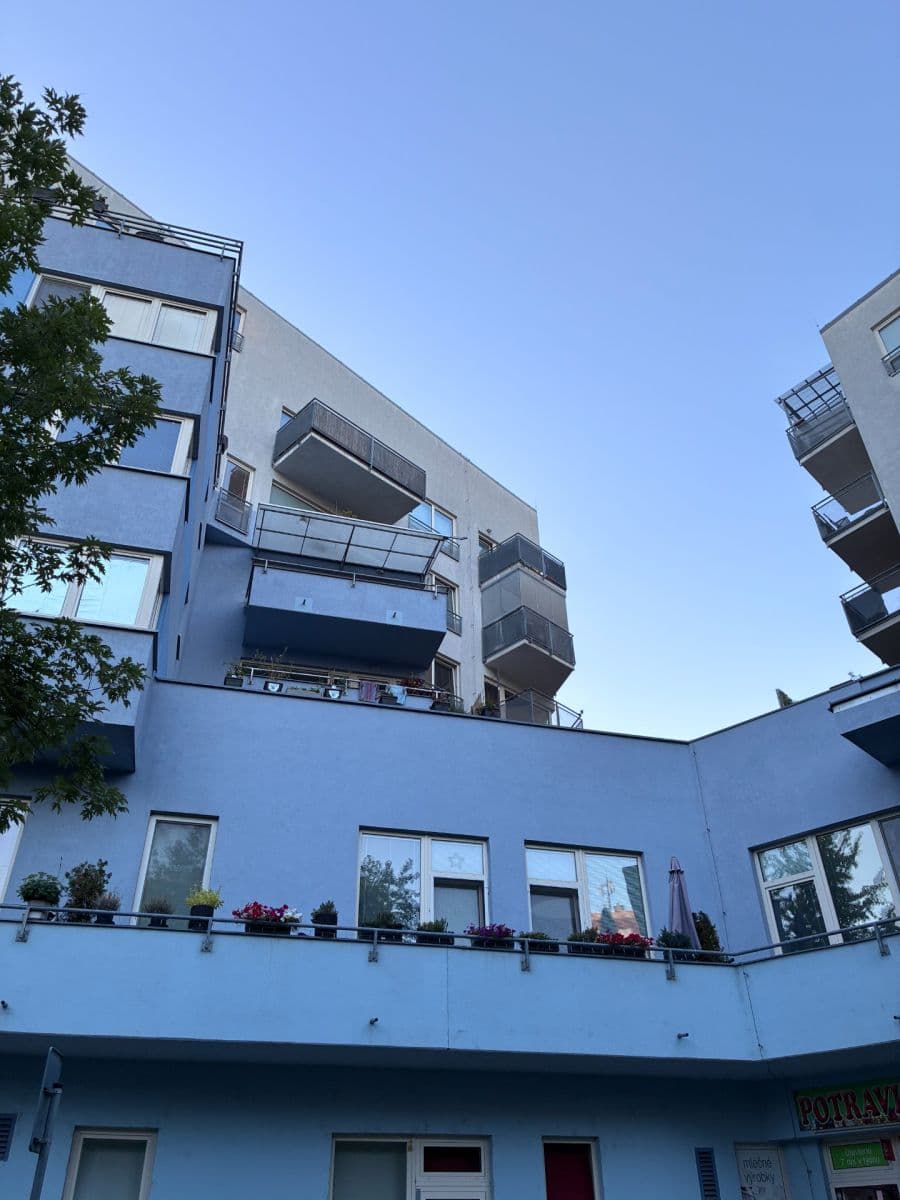 Prenájom bytu 2-izbový 65 m², Kudrnova, Praha, Praha Prenájom bytu 2-izbový 65 m², Kudrnova, Praha, Praha