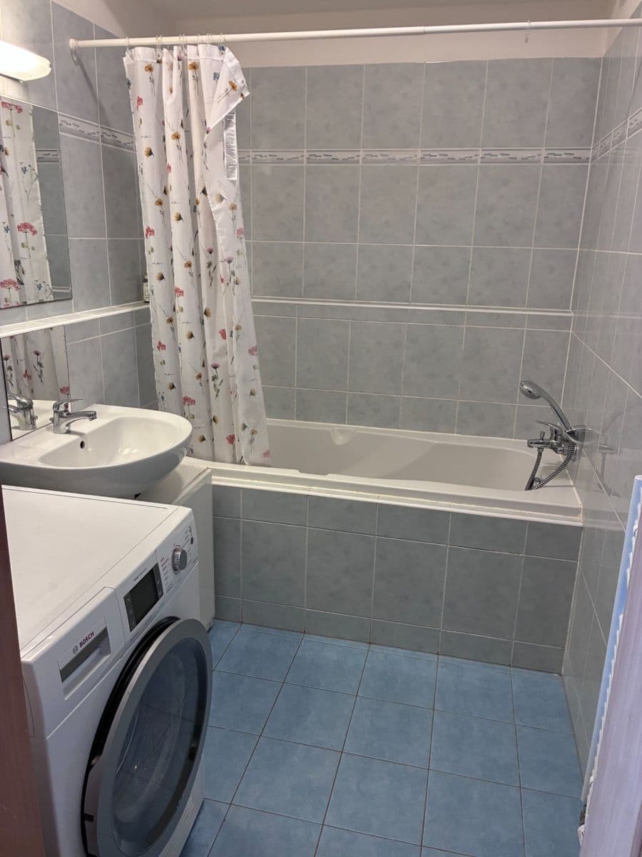Prenájom bytu 2-izbový 65 m², Kudrnova, Praha, Praha Prenájom bytu 2-izbový 65 m², Kudrnova, Praha, Praha