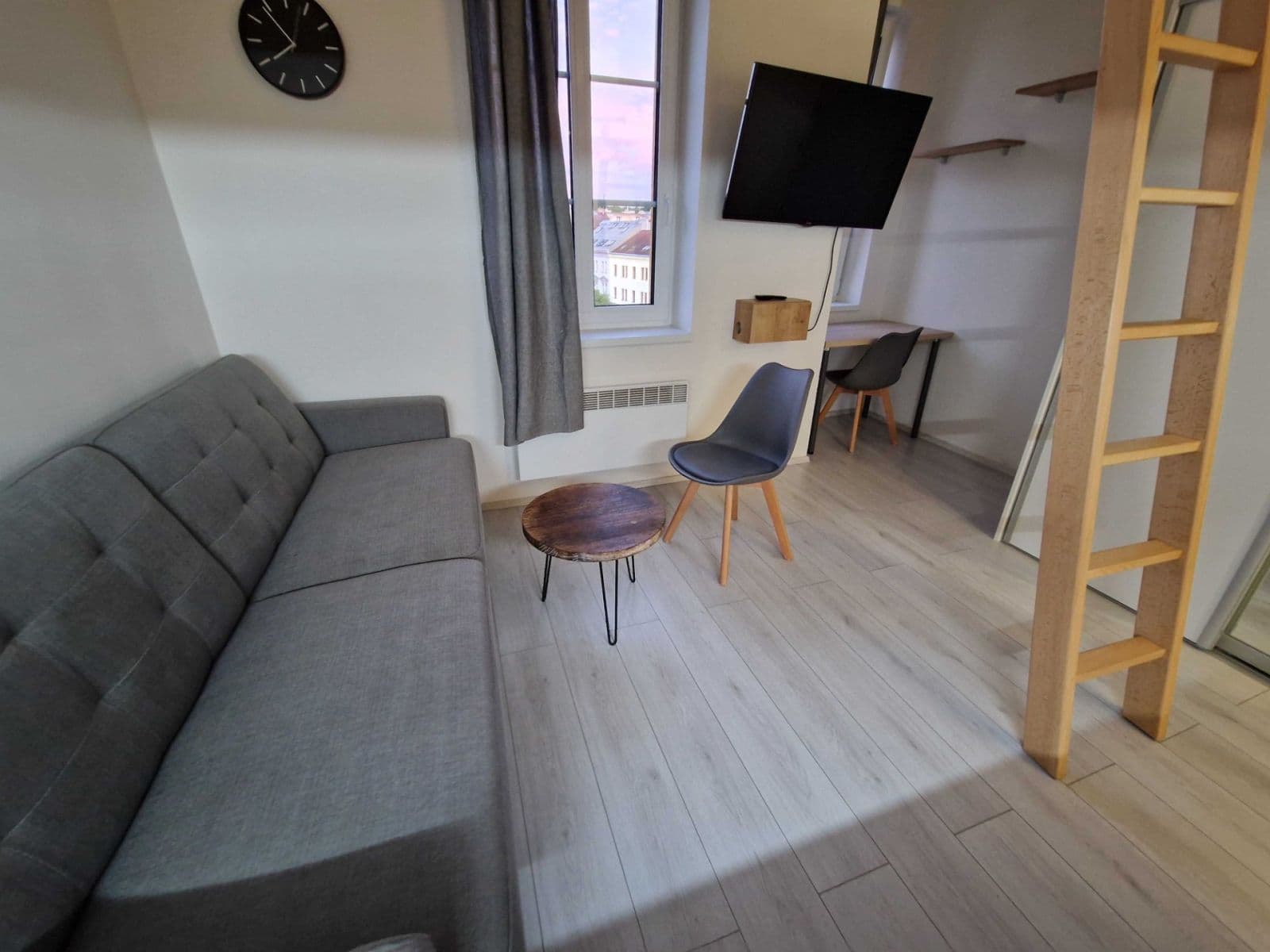 Prenájom bytu 1-izbový 26 m², Hejtmánkova, Praha, Praha Prenájom bytu 1-izbový 26 m², Hejtmánkova, Praha, Praha