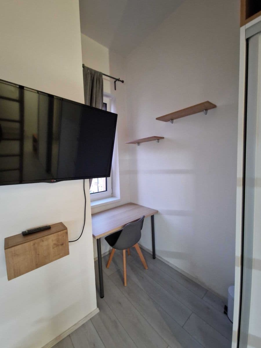 Prenájom bytu 1-izbový 26 m², Hejtmánkova, Praha, Praha Prenájom bytu 1-izbový 26 m², Hejtmánkova, Praha, Praha