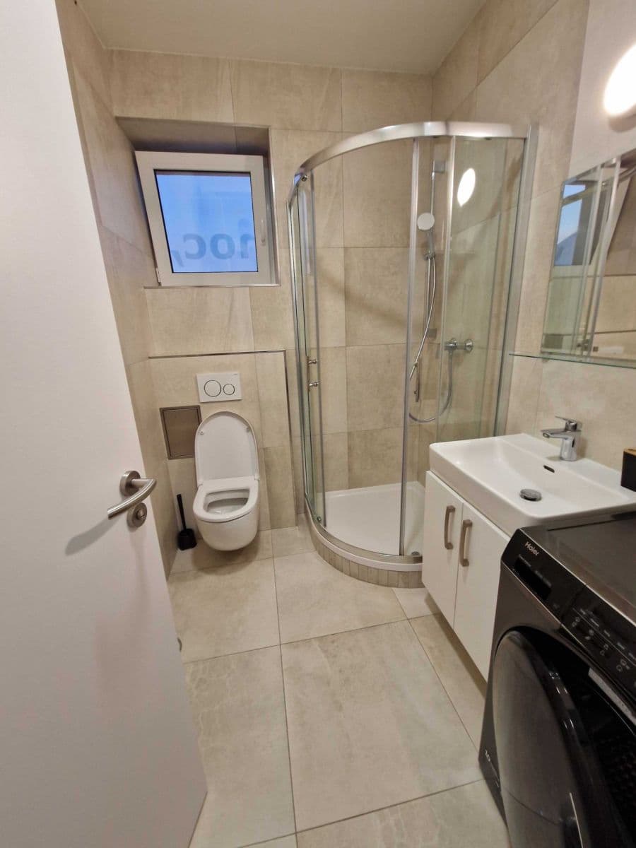 Prenájom bytu 1-izbový 26 m², Hejtmánkova, Praha, Praha Prenájom bytu 1-izbový 26 m², Hejtmánkova, Praha, Praha