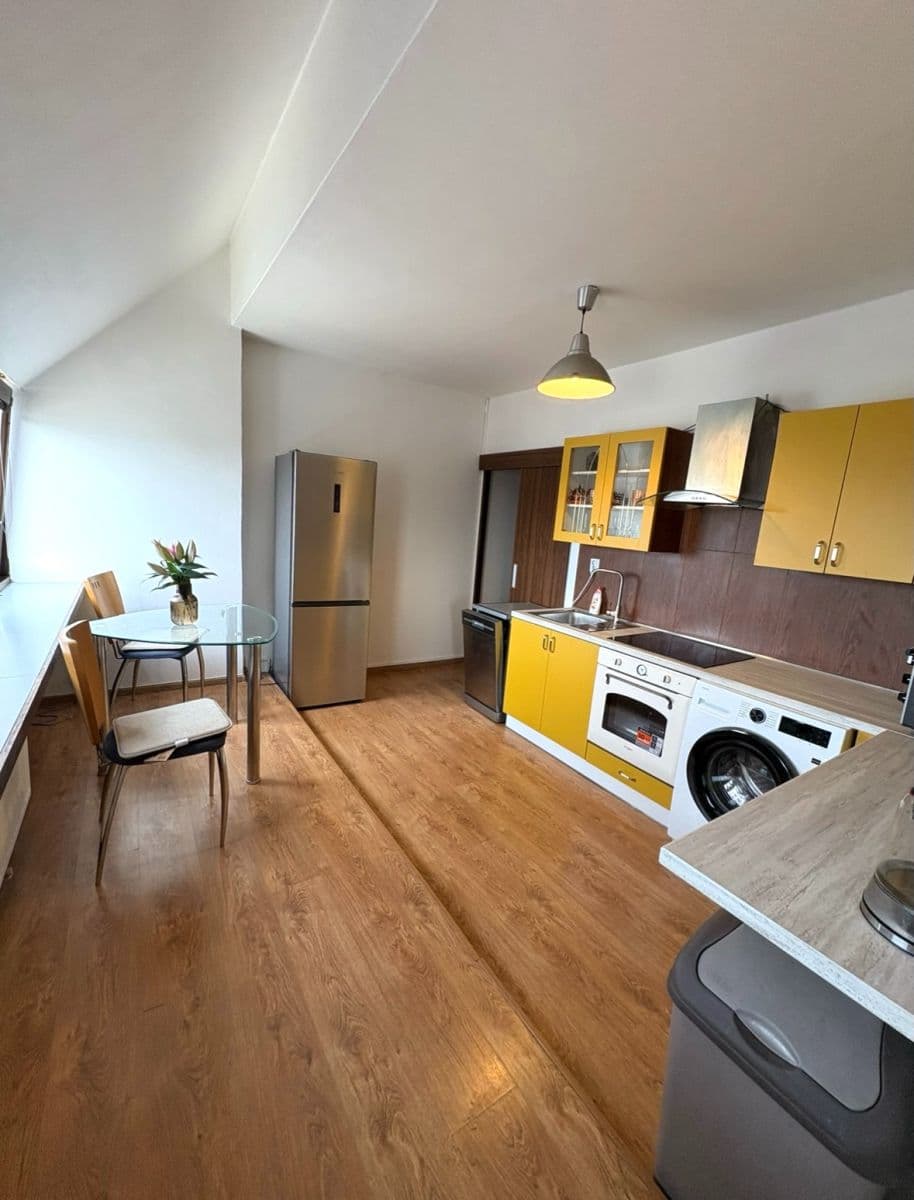 Prenájom bytu 2-izbový 55 m², Zelená, Ostrava, Moravskoslezský kraj Prenájom bytu 2-izbový 55 m², Zelená, Ostrava, Moravskoslezský kraj