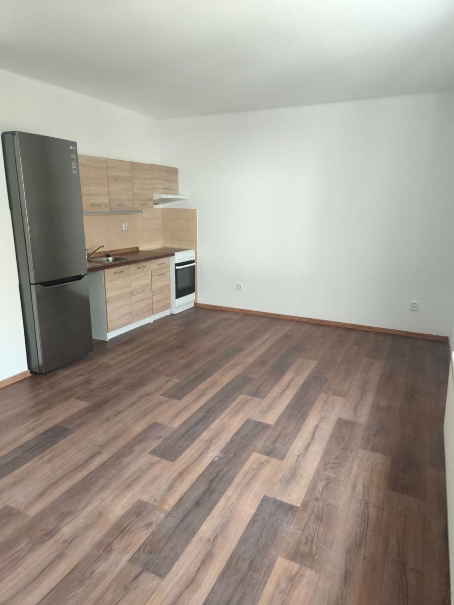 Predaj bytu 1-izbový 37 m², Třídvorská, Kolín, Středočeský kraj Predaj bytu 1-izbový 37 m², Třídvorská, Kolín, Středočeský kraj