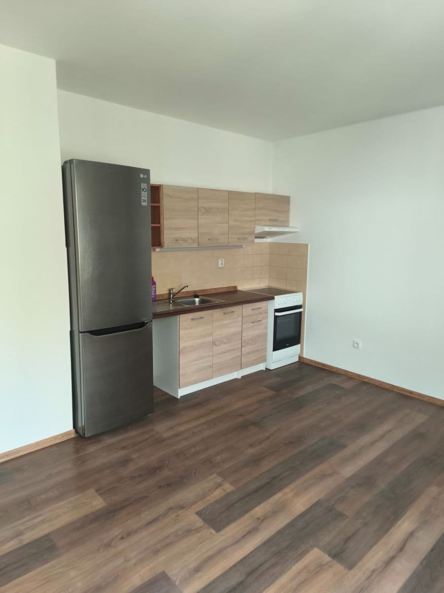 Predaj bytu 1-izbový 37 m², Třídvorská, Kolín, Středočeský kraj Predaj bytu 1-izbový 37 m², Třídvorská, Kolín, Středočeský kraj