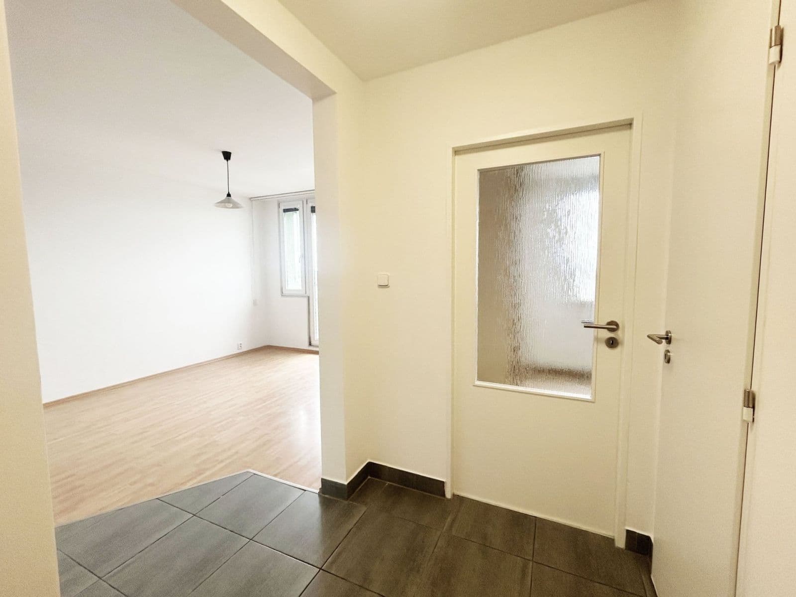 Prenájom bytu 2-izbový 33 m², Jabloňová, Praha, Praha Prenájom bytu 2-izbový 33 m², Jabloňová, Praha, Praha