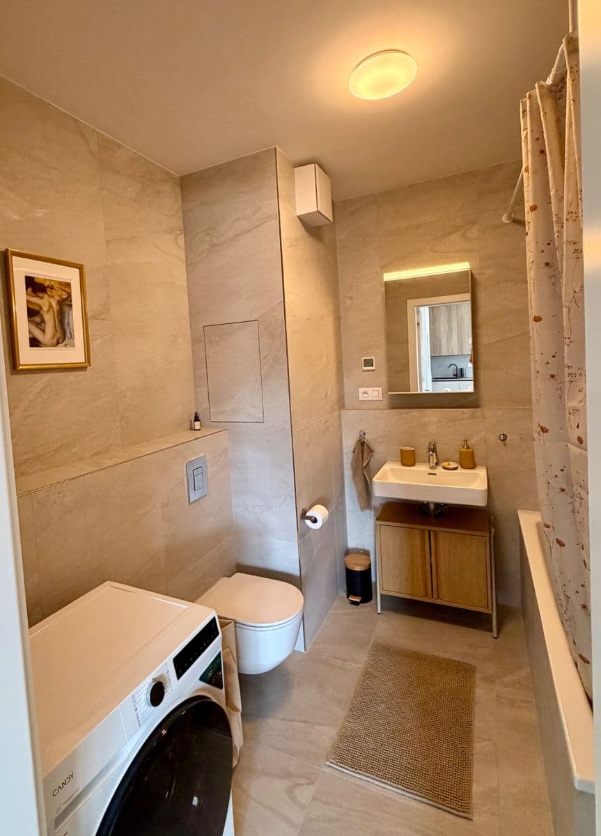 Prenájom bytu 2-izbový 51 m², Košická, Ružinov, Bratislavský kraj Prenájom bytu 2-izbový 51 m², Košická, Ružinov, Bratislavský kraj